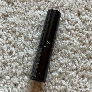 Cle de peau concealer